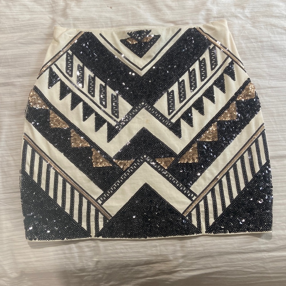 Lightly used x-small express mini skirt with sequins
